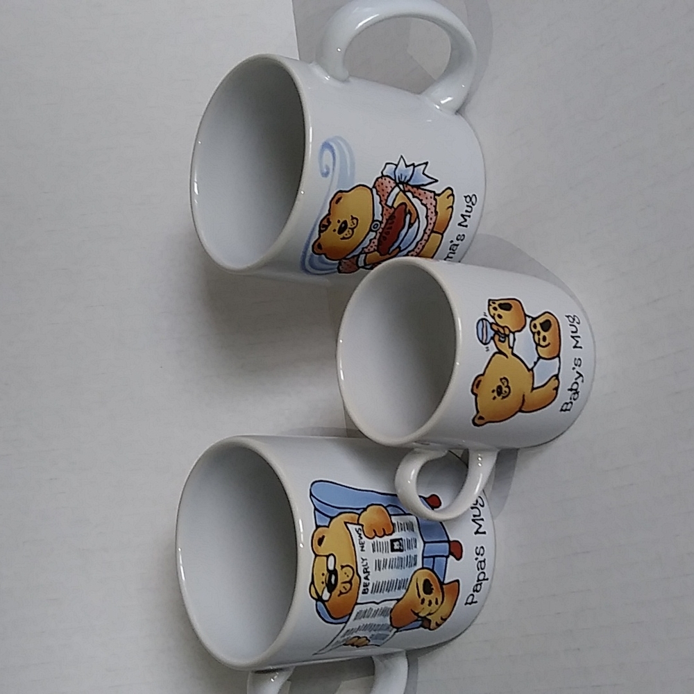 Vintage The Bear Family Set of Three Mugs